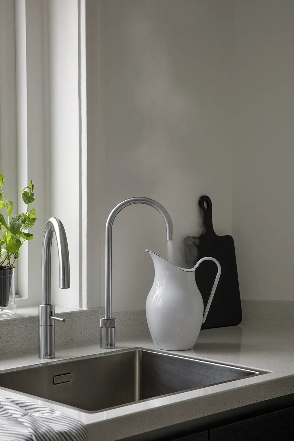 Quooker Nordic Round Boiling Water With Mixer Tap with Tank - Stainless Steel